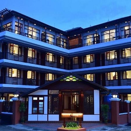 Hotel Maineli Nyaung Shwe Bagian luar foto