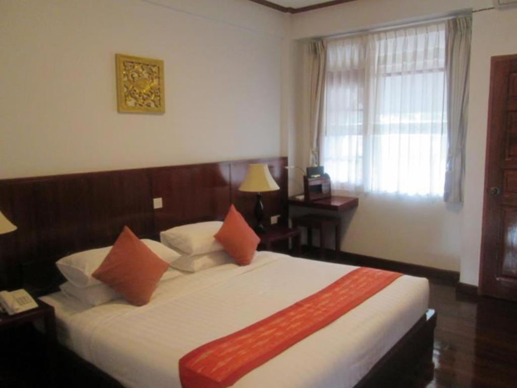 Hotel Maineli Nyaung Shwe Bagian luar foto