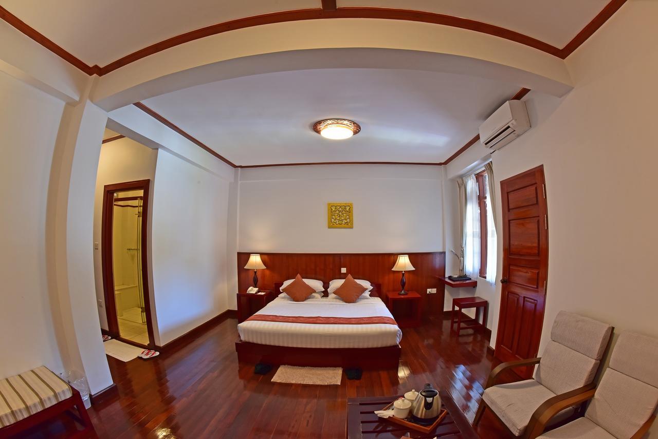 Hotel Maineli Nyaung Shwe Bagian luar foto